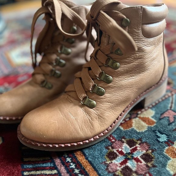 Gentle Souls leather brooklyn lace up boots 7.5 - Picture 2 of 4